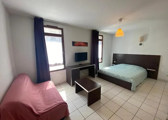 Studio Cité médiévale 250 m